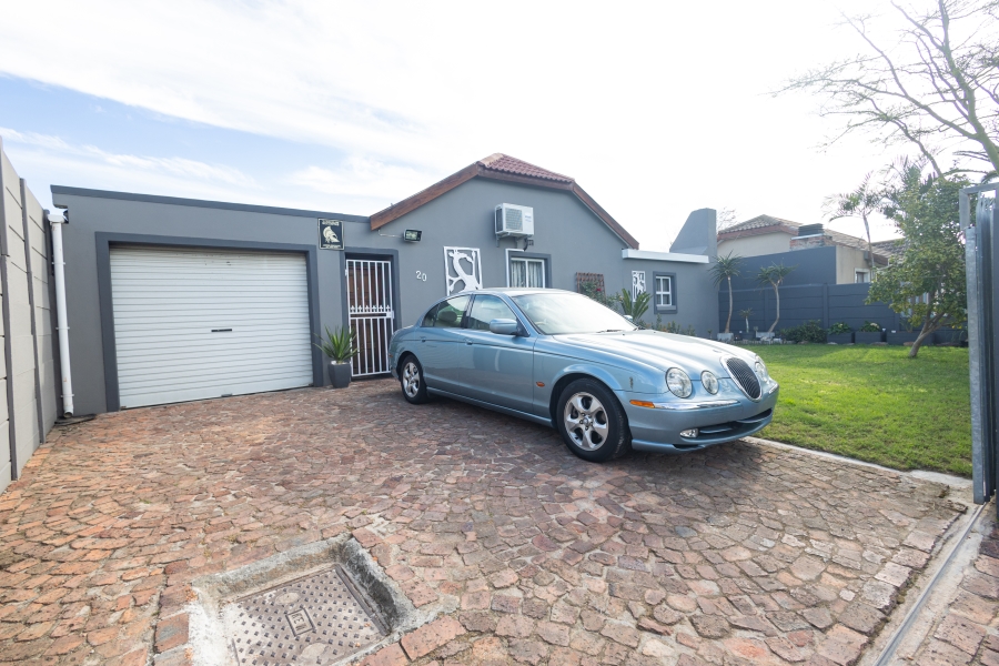 2 Bedroom Property for Sale in Bonnie Brae Western Cape